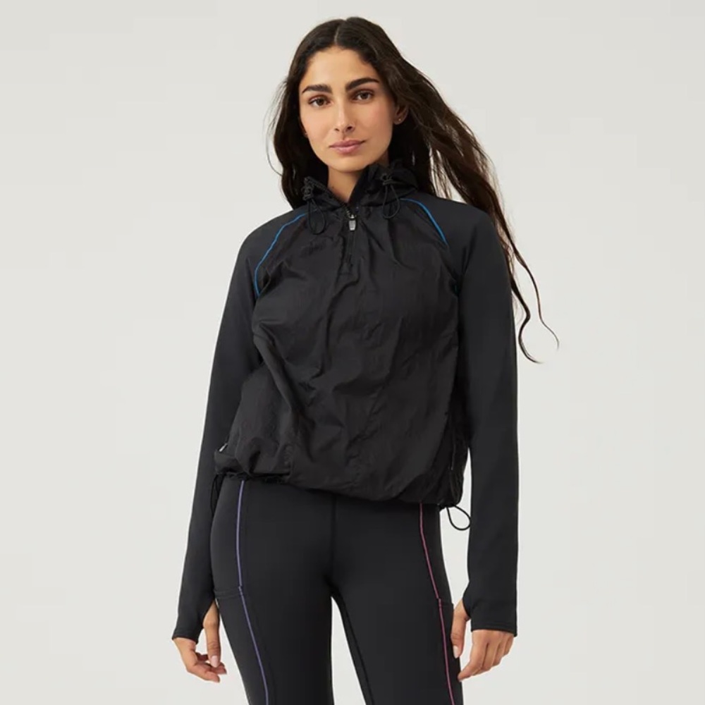 NWT Outdoor Voices FrostKnit Hoodie in black rainbow reflective size small